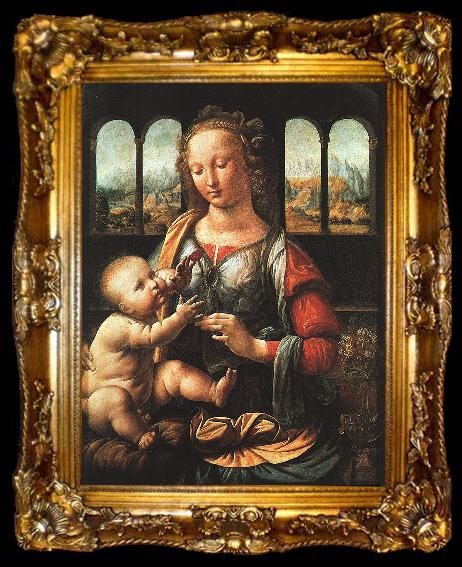 framed   Leonardo  Da Vinci The Madonna of the Carnation, ta009-2